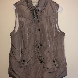 Women’s puffer vest
